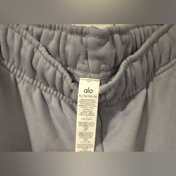 NWT! ALO Yoga Accolade Straight Leg Sweatpant - Picture 11 of 12